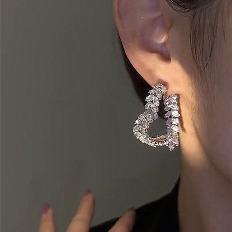 🔥🔥 90% OFF TODAY:"Zero-Gravity" Tassel Drops: Feather-Light Elegance, Maximum Sparkle.💖